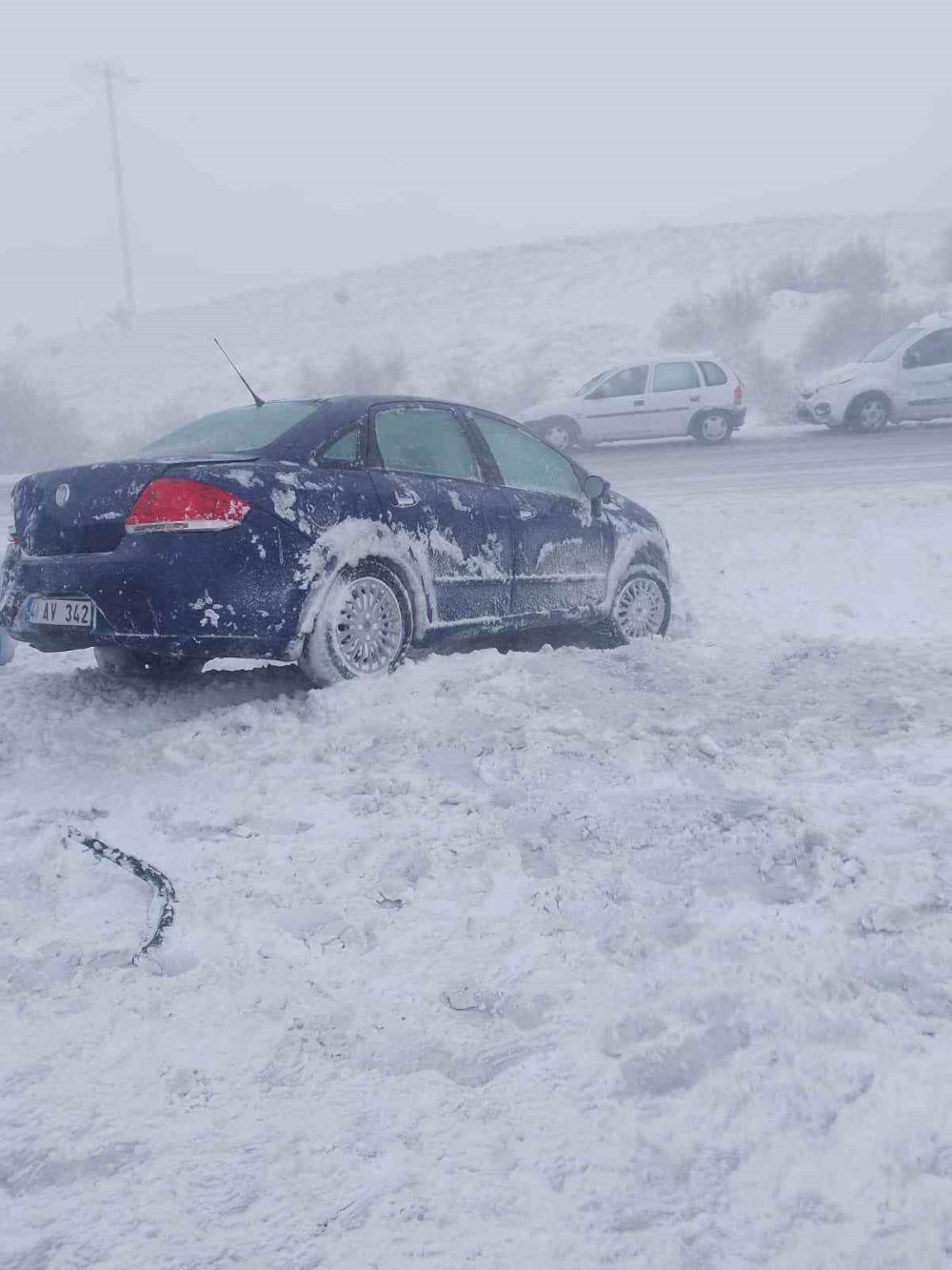 Kırşehir’de yoğun kar yağışı kazalara neden oldu