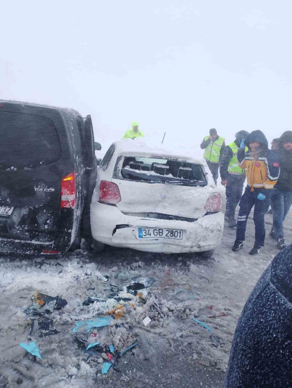 Kırşehir’de yoğun kar yağışı kazalara neden oldu