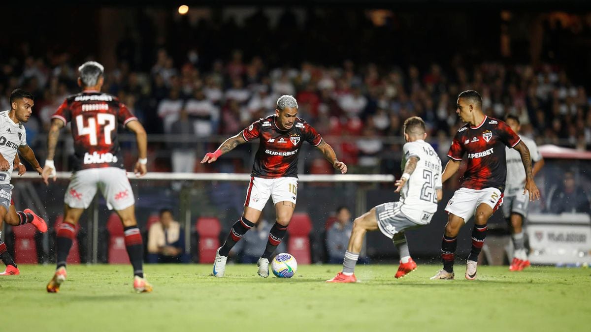 luciano-do-sao-paulo-em-partida-contra-o-atletico-mg.jpg