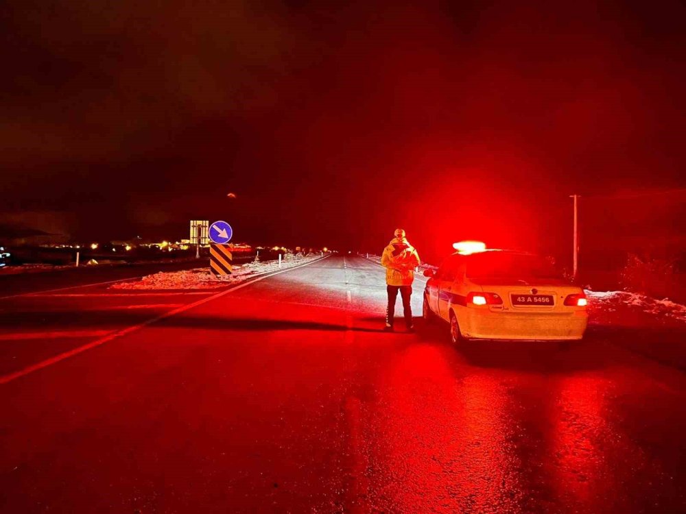 Trafik güvenliğini tehlikeye attı! 4 araç sürücüsüne para cezası yağdı