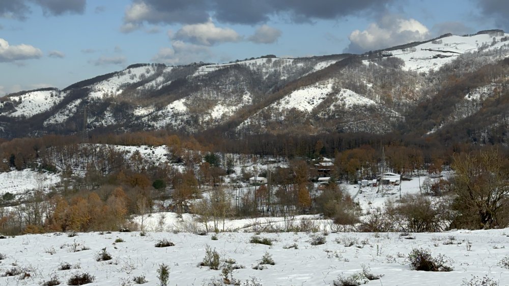 Yalova kar yağışı: Şehir beyaza büründü