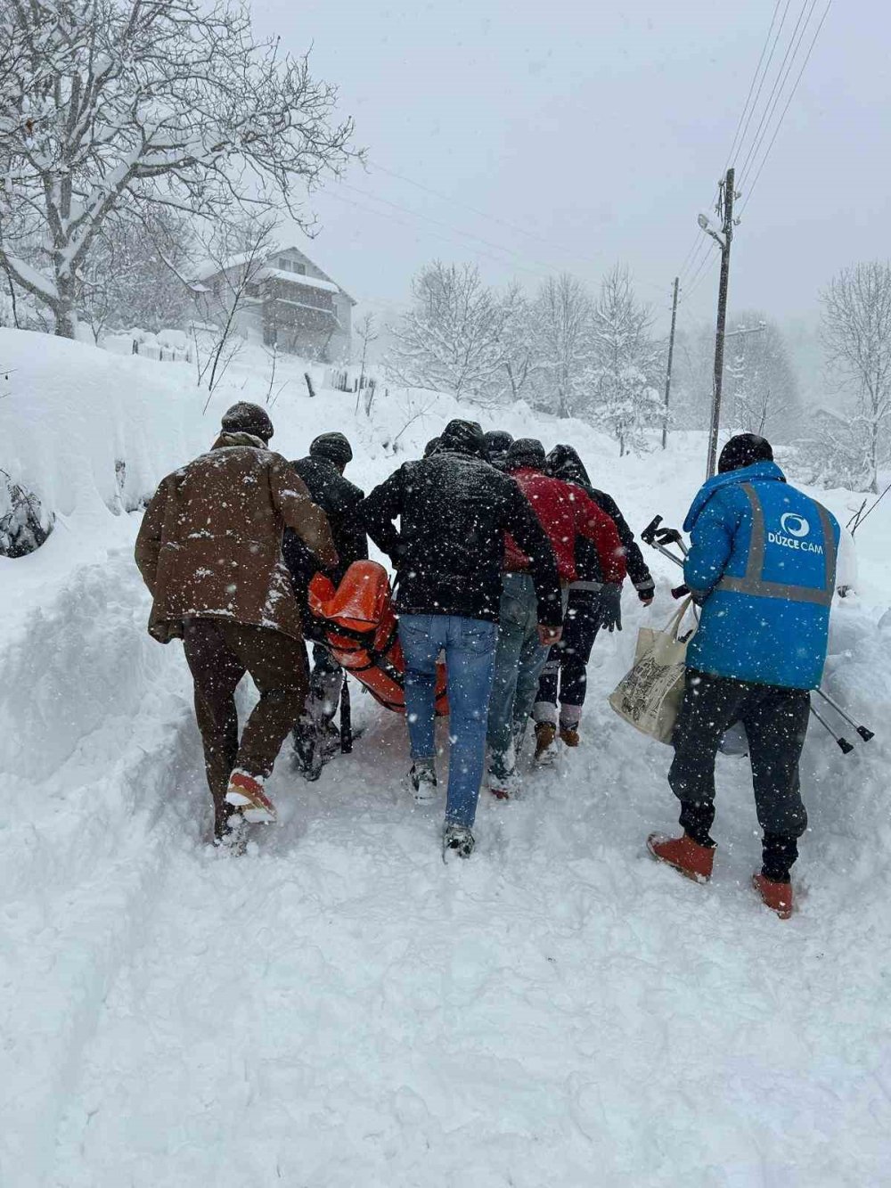 KOAH hastasının imdadına özel idare ekipleri yetişti