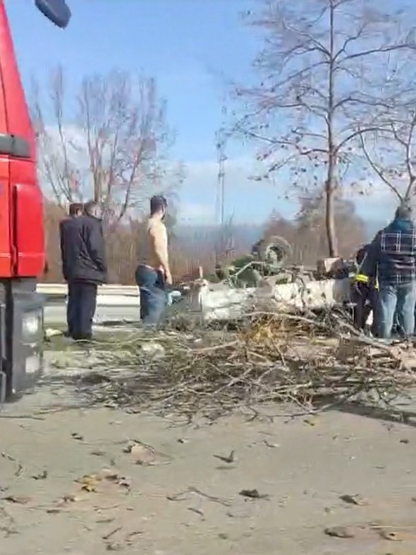 Bursa’da feci kaza: Takla atan kamyonetteki iki kişi öldü