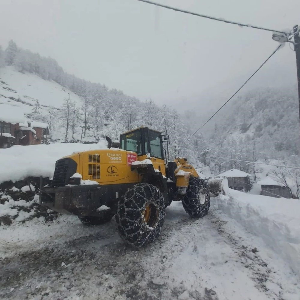 Rize’de kar sebebiyle mahsur kalan 7 kişi kurtarıldı