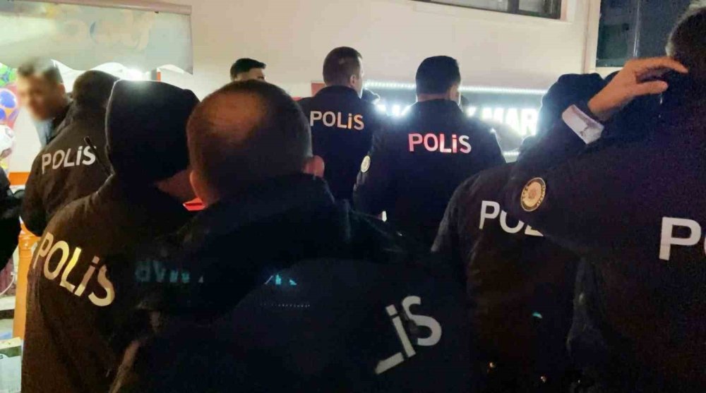 Aksaray polisini alarm geçirdiler: 4 kişi gözaltına alındı