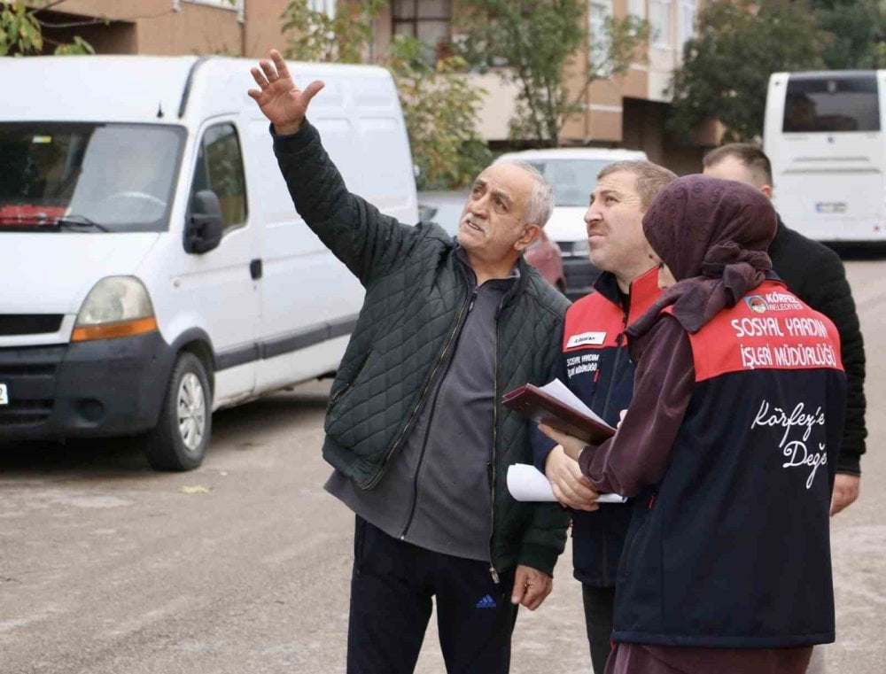 Fırtınada uçan çatılar için hasar tespiti çalışmaları