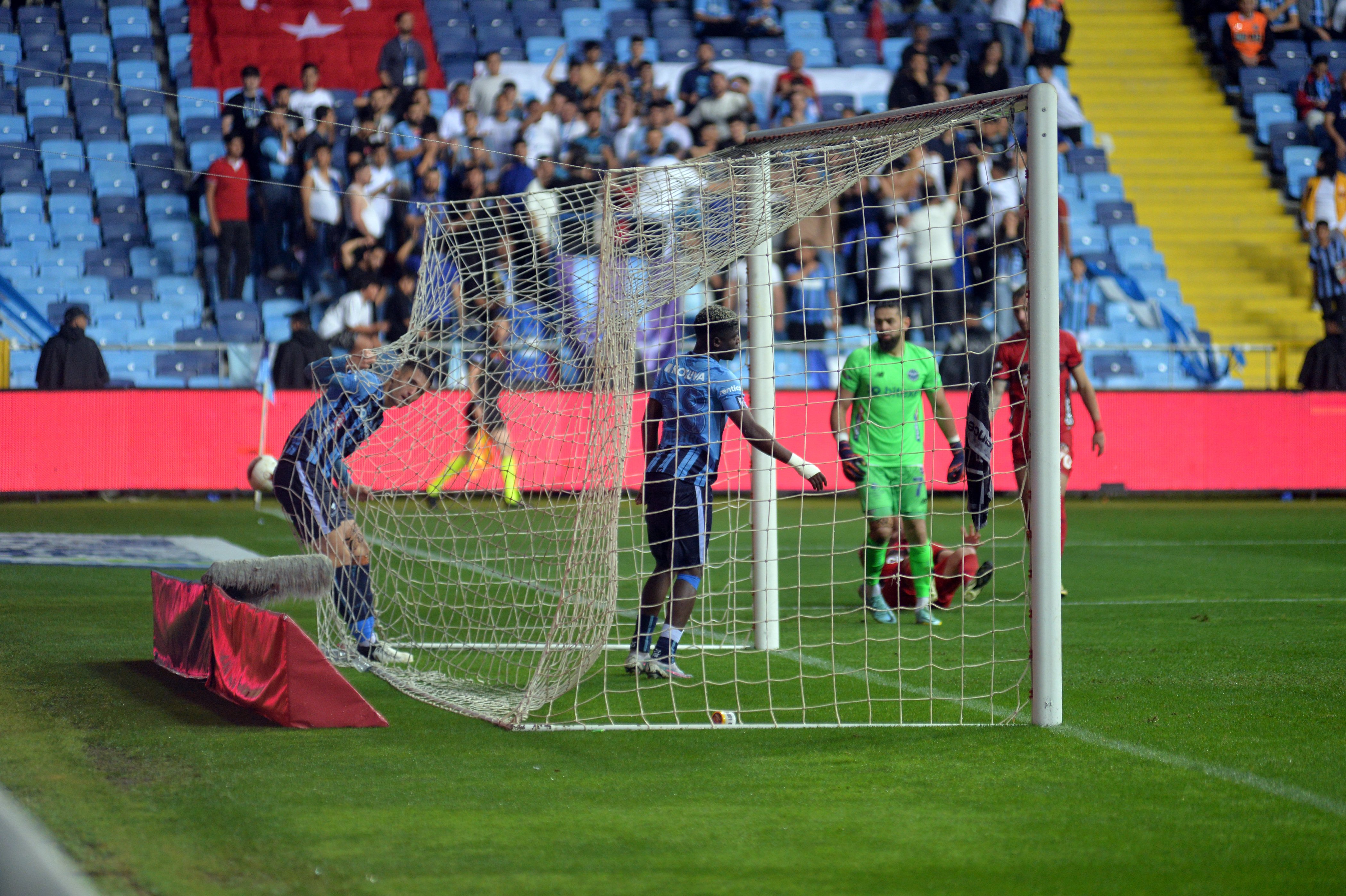 galibiyetsiz-adana-demirspor-2-puanla-l-443703-131050.jpg