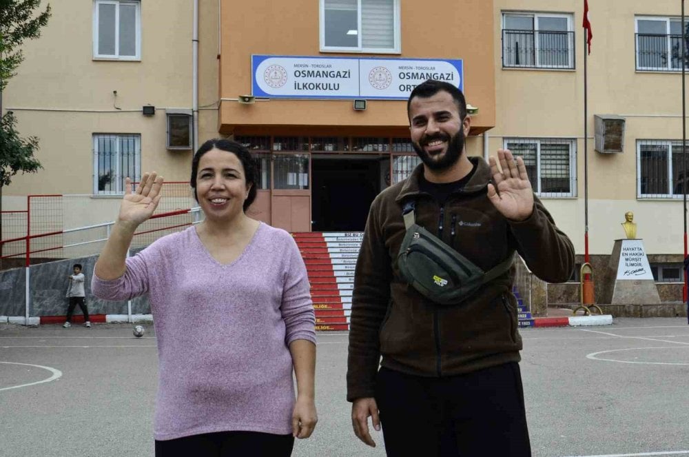 Öğrencisi ile aynı okulda öğretmenlik yapıyor