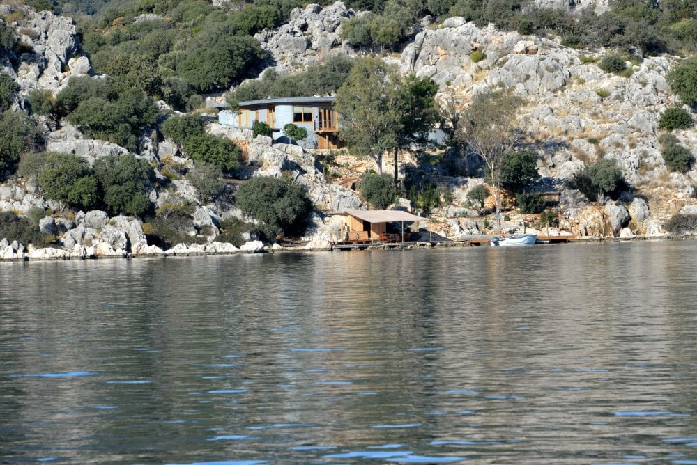 İngiliz’in Antalya’ya yaptığı kaçak villa hakkında karar