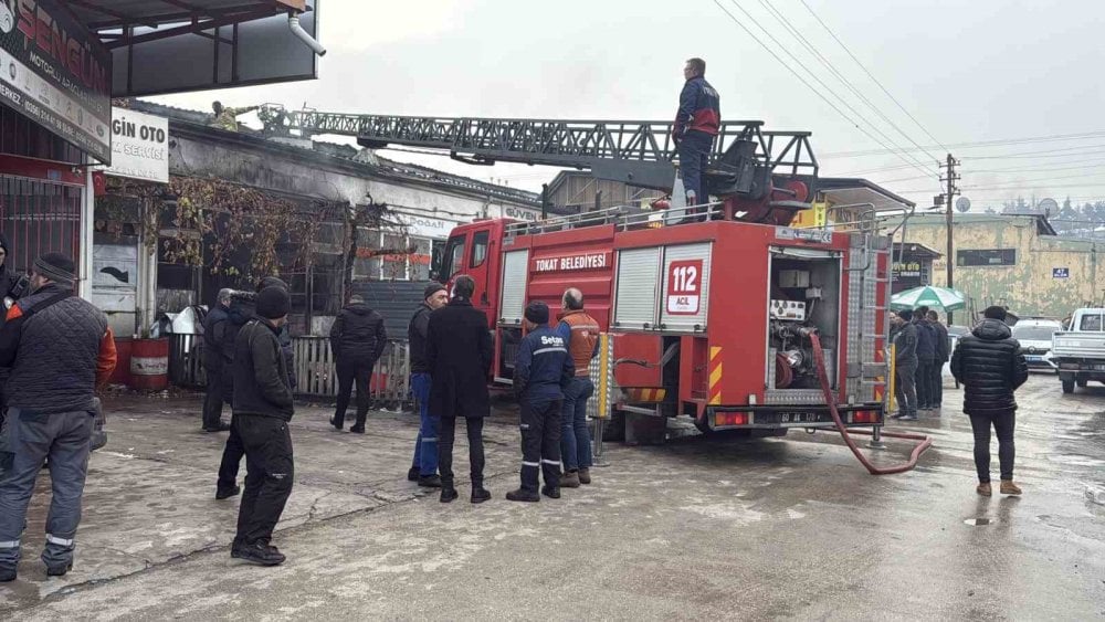 Tokat’ta sanayide yangın: Alevler etrafı sardı