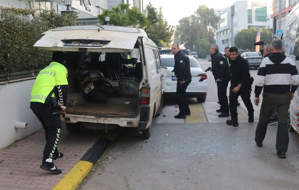 'Yarın kıyamet kopacak' diyerek minibüsü gasp etti: 30 km kaçabildi