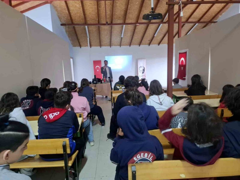 Köyceğiz’de teknoloji bağımlılığı, akran zorbalığı ve sosyal medya için önemli seminer