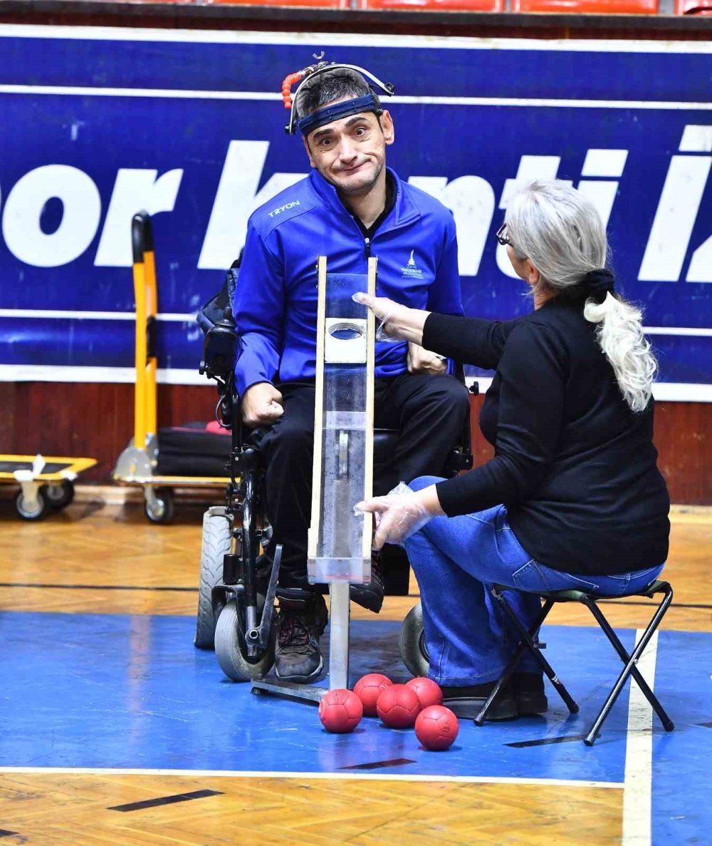 Engelleri teker teker aştı kendi başarı öyküsünü yazdı