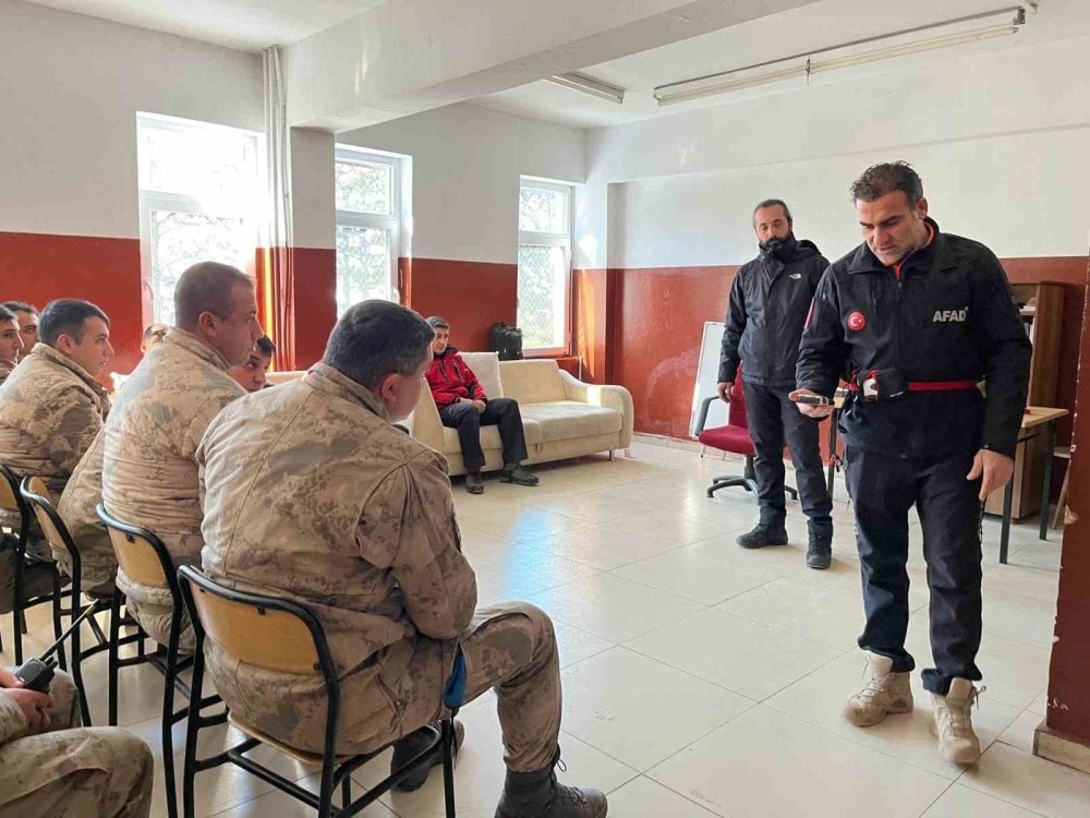 Tunceli’de jandarmaya afet eğitimi