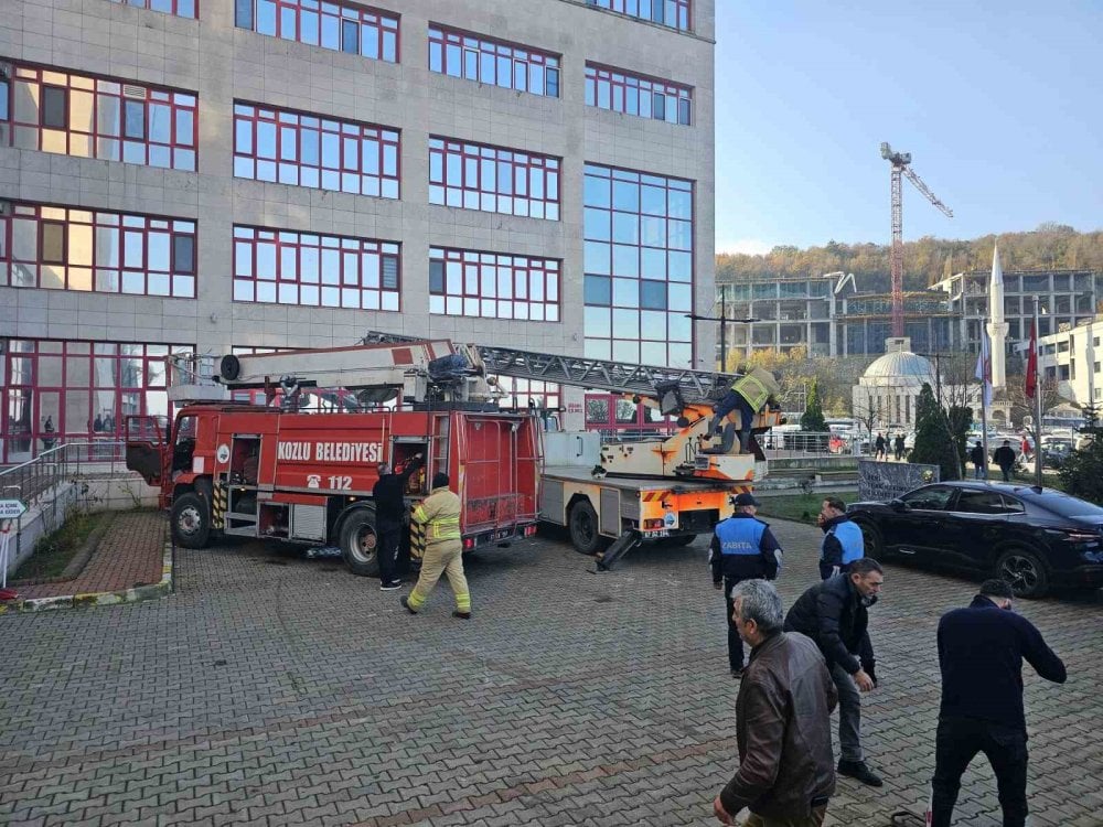 Zonguldak Bülent Ecevit Üniversitesi Hastanesi'nde yangın paniği