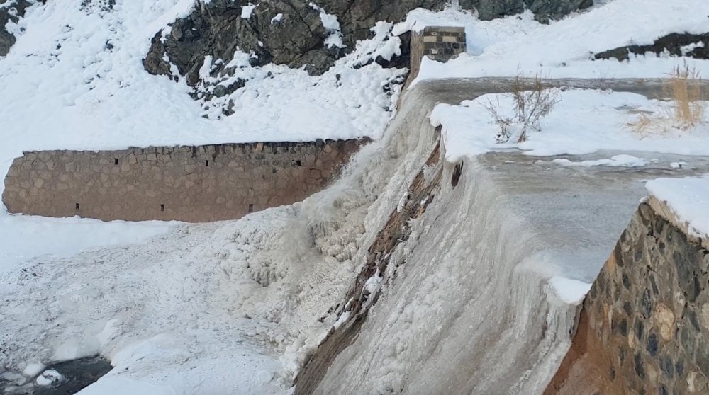 Buz tutan dere, Pamukkale travertenlerine benzetildi