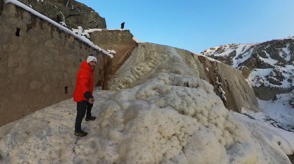 Buz tutan dere, Pamukkale travertenlerine benzetildi