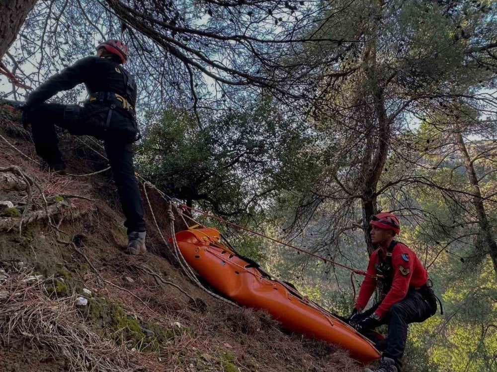 Manisalı tesis yöneticisinin cesedi 200 metrelik uçurumda bulundu. Eşi kayıp başvurusunda bulunmuştu