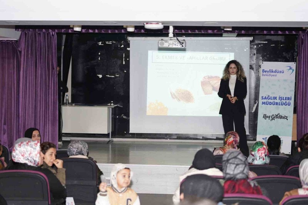 Beylikdüzü’nde veliler için sağlıklı yaşam semineri düzenlendi