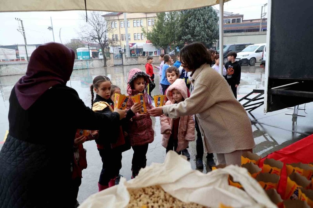 Sakarya’da sinema çocukların ayağına gidiyor