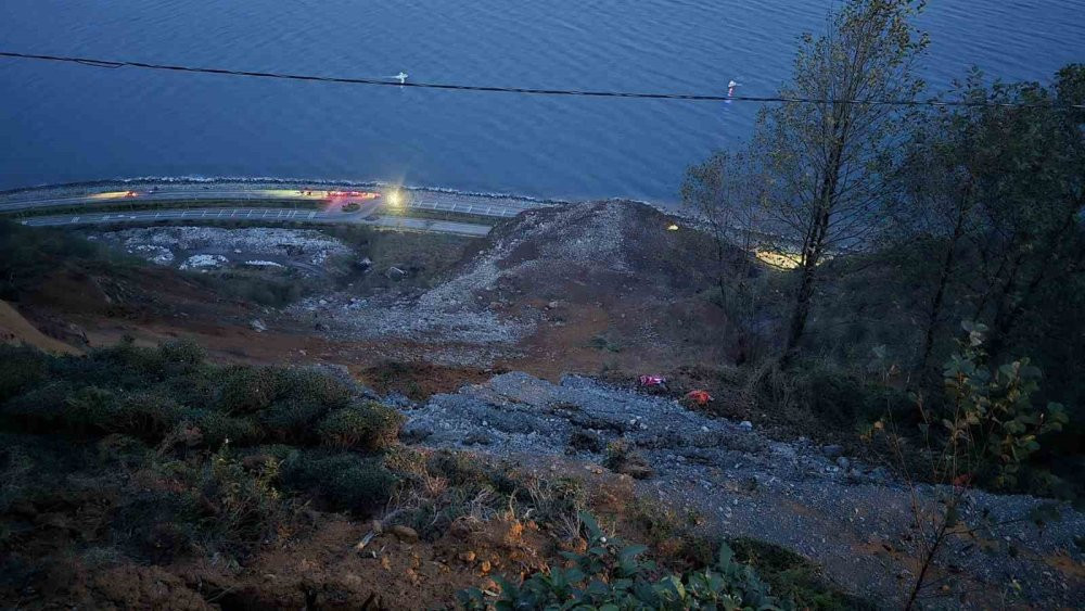 Artvin Valisi Turan Ergün'den heyelan açıklaması