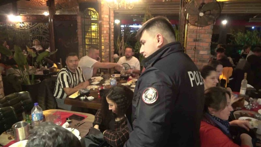 Bursa polisinden gece mekanlarına baskın