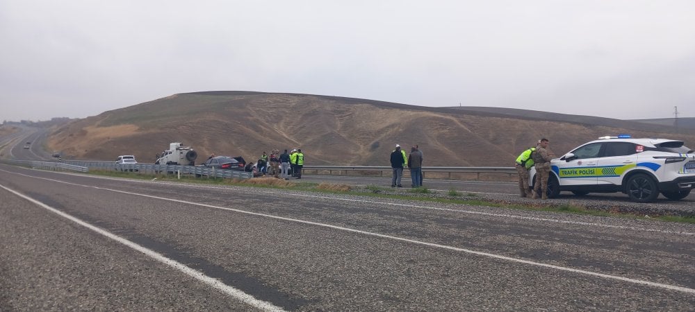 Diyarbakır’da görünmez kaza: TIR’dan fırlayan lastik, otomobildeki yolcuyu öldürdü