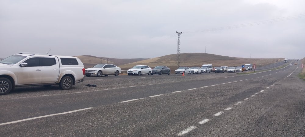 Diyarbakır’da görünmez kaza: TIR’dan fırlayan lastik, otomobildeki yolcuyu öldürdü