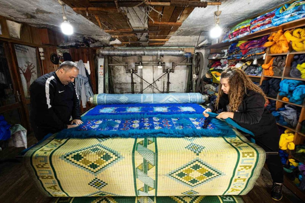 Modern keçeyle tüm dünyaya satış yapıyor