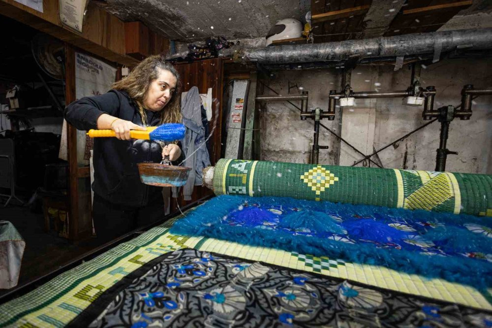 Modern keçeyle tüm dünyaya satış yapıyor