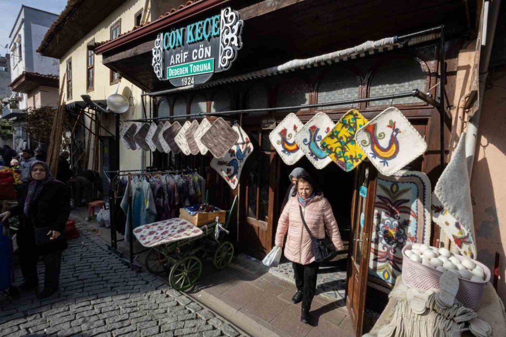 Modern keçeyle tüm dünyaya satış yapıyor