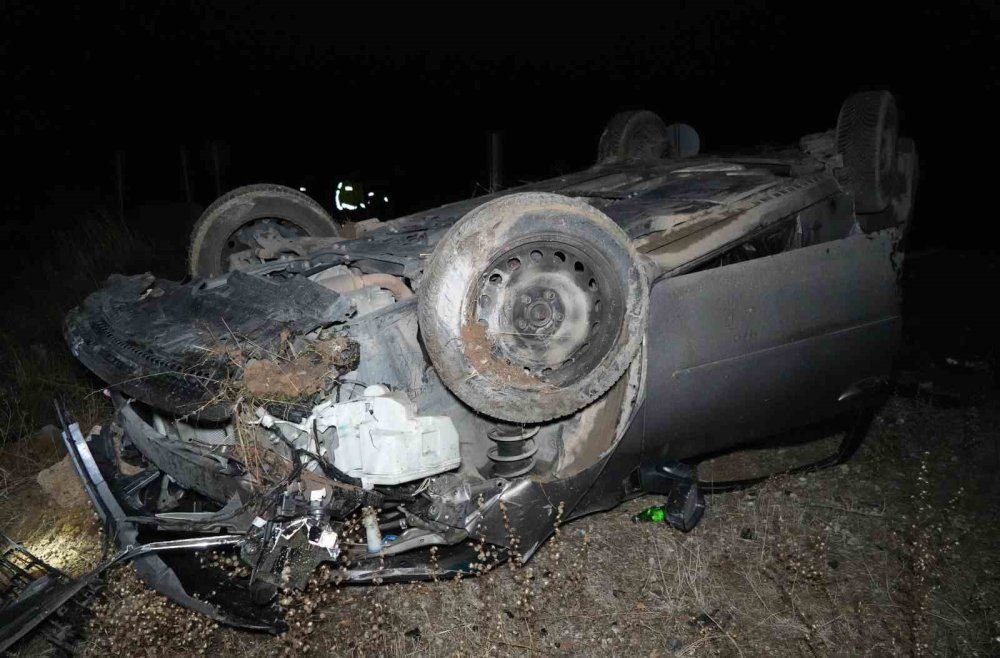 Takla atan aracın sürücü kayboldu