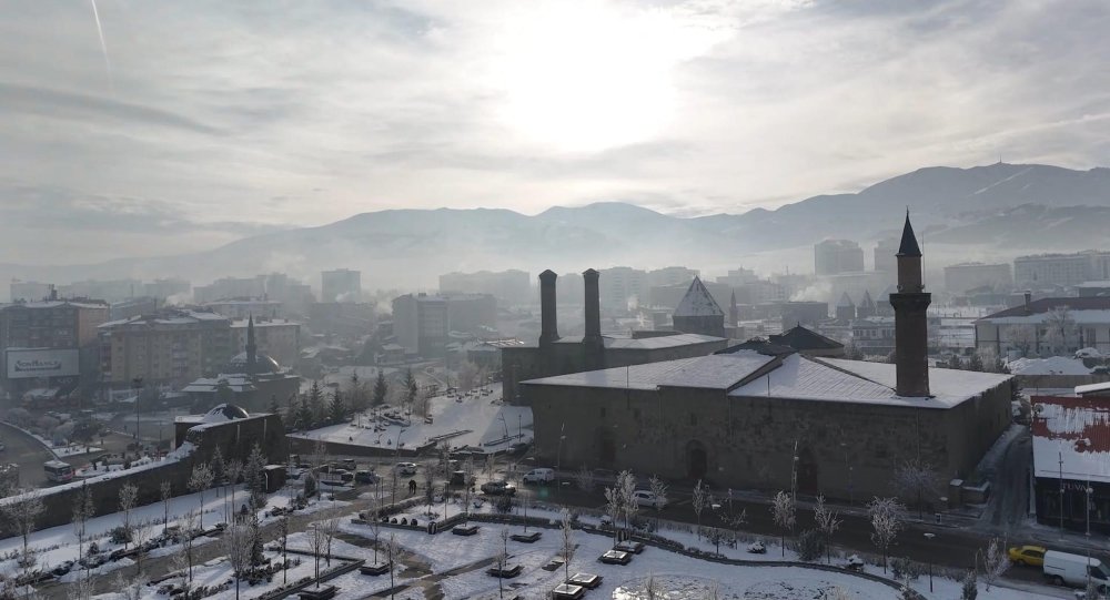 Erzurum’da sis! Kent havadan dronla görüntülendi