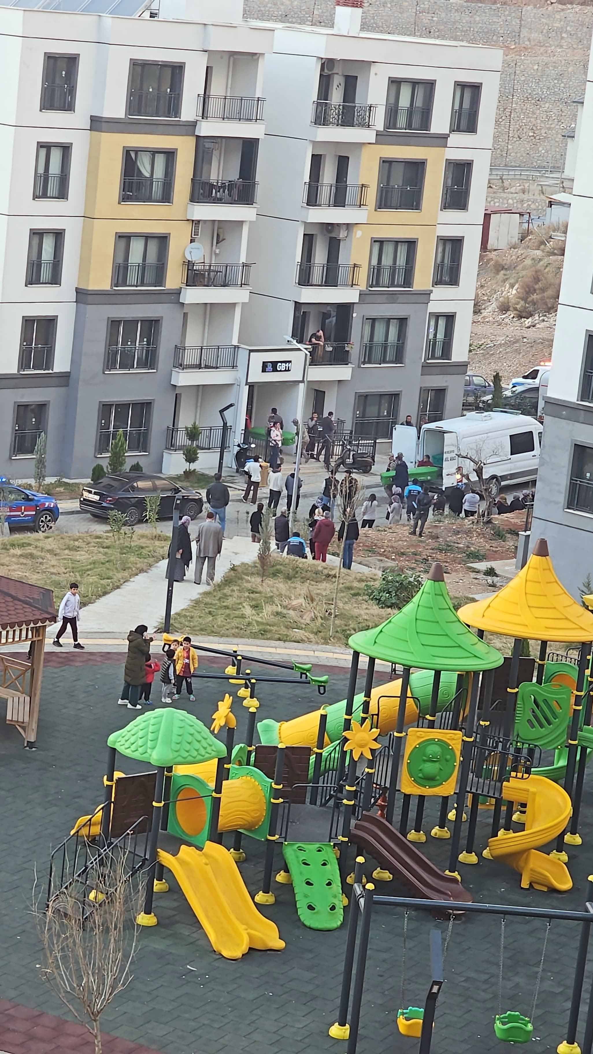 hatayda-evde-baygin-halde-bulunan-anne-466681-137949.jpg