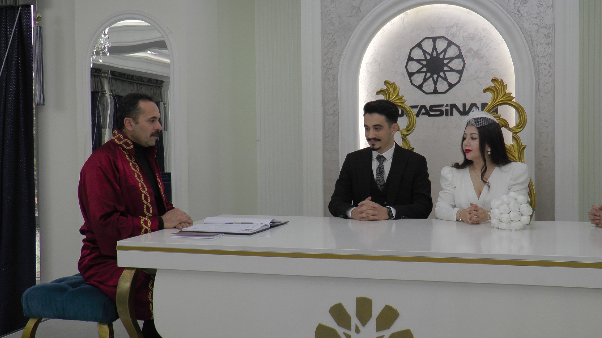 nikah-salonlarinda-12-12-2024-yogunlugu-yenicag-3.jpg