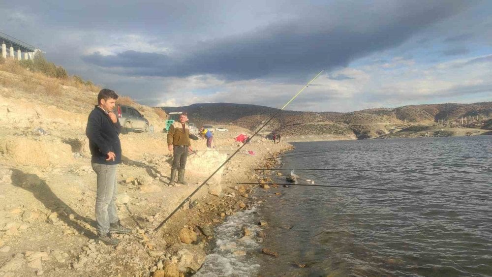 Çekerek’te olta balıkçılığına yoğun ilgi