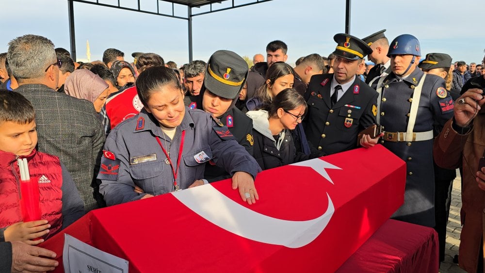 Bursa Adliyesi'ndeki saldırıda şehit olan uzman çavuş toprağa verildi