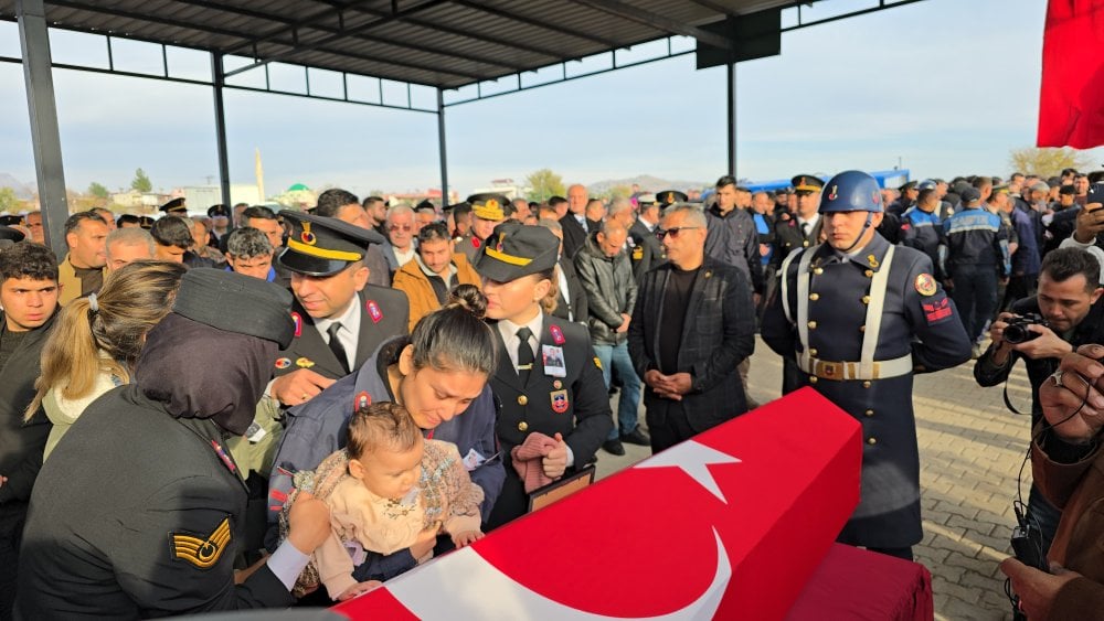 Bursa Adliyesi'ndeki saldırıda şehit olan uzman çavuş toprağa verildi