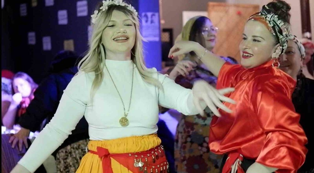 Edirne’de kadınların ’Şalvar Gecesi’ renkli görüntülere sahne oldu