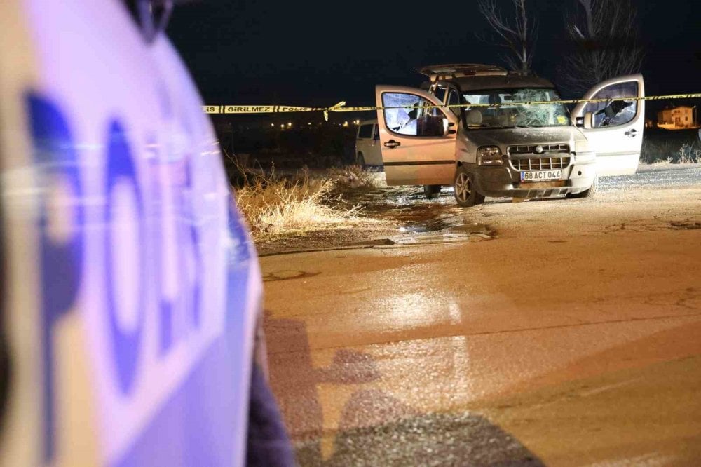 İki gencin kız kavgasında dede tüfekle vurularak ağır yaralandı