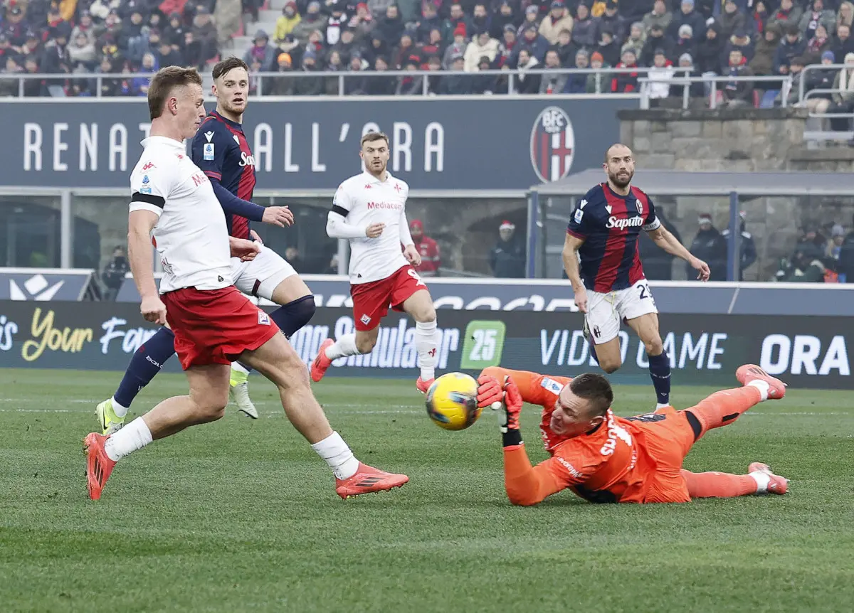lukasz-skorupski-albert-gudmundsson-bologna-fiorentina-jpg.webp