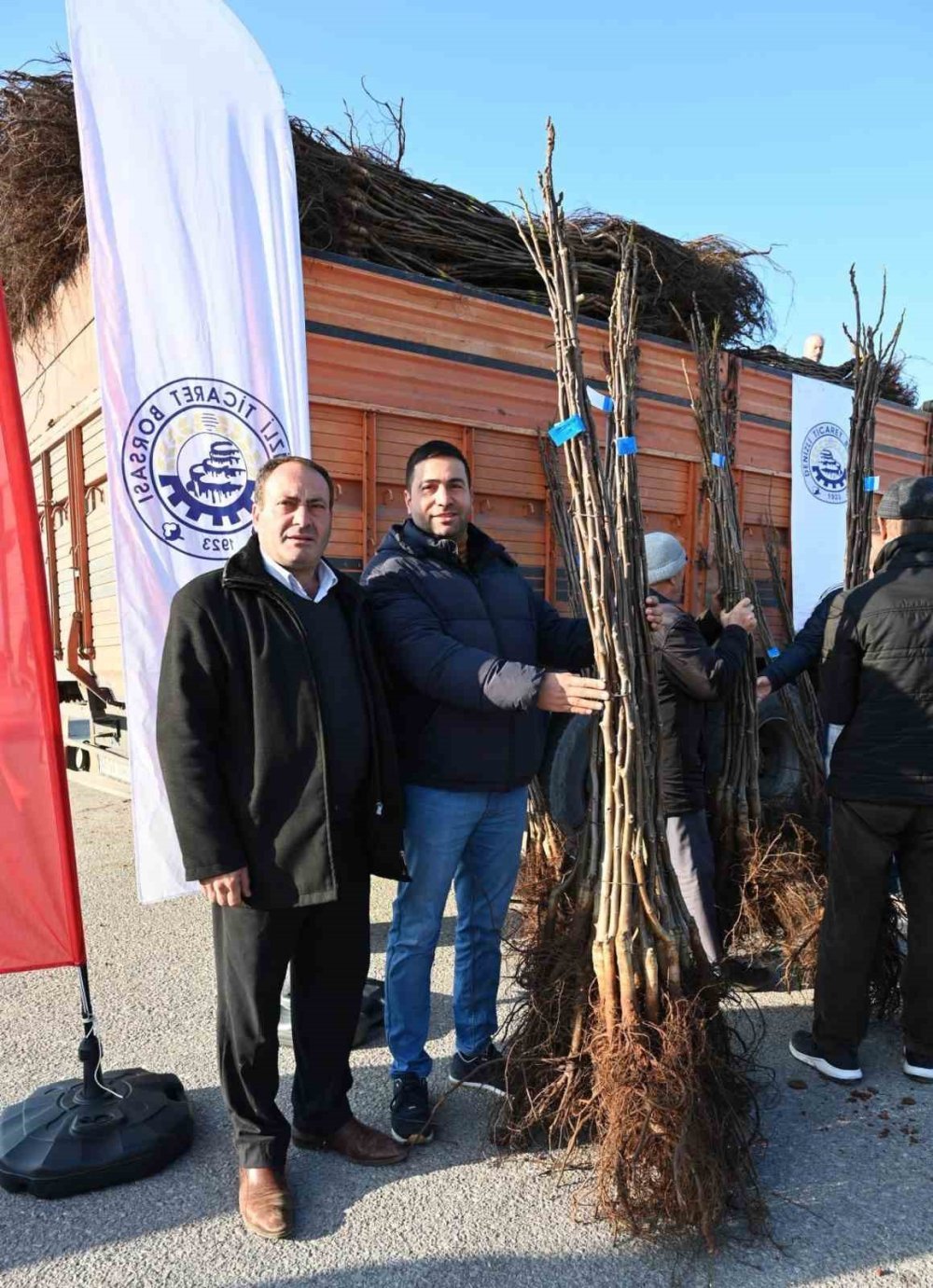 Denizli cevizin başkenti olma yolunda emin adımlarla ilerliyor