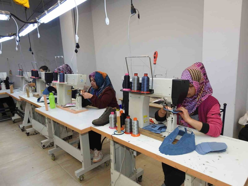 Gaziantepli kadınlar ayakkabı sektörüyle sınırları aştı
