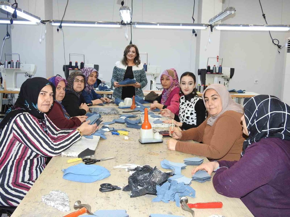 Gaziantepli kadınlar ayakkabı sektörüyle sınırları aştı