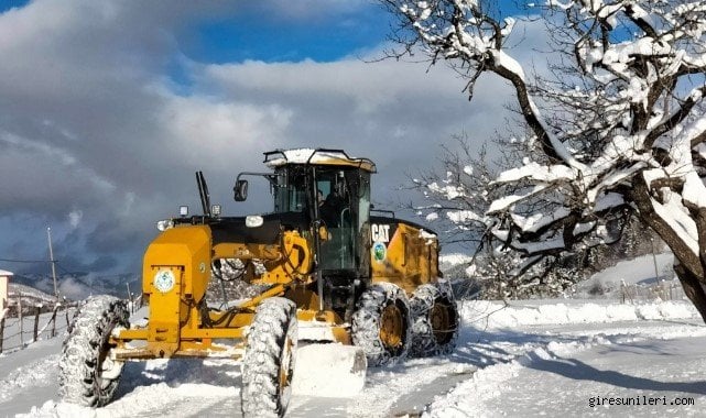 Kulakkaya Yaylası’nda kar kalınlığı 1 metreyi aştı