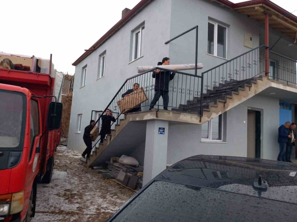 Tüp patlamasında hasar gören ev tamir edilip sabine teslim edildi