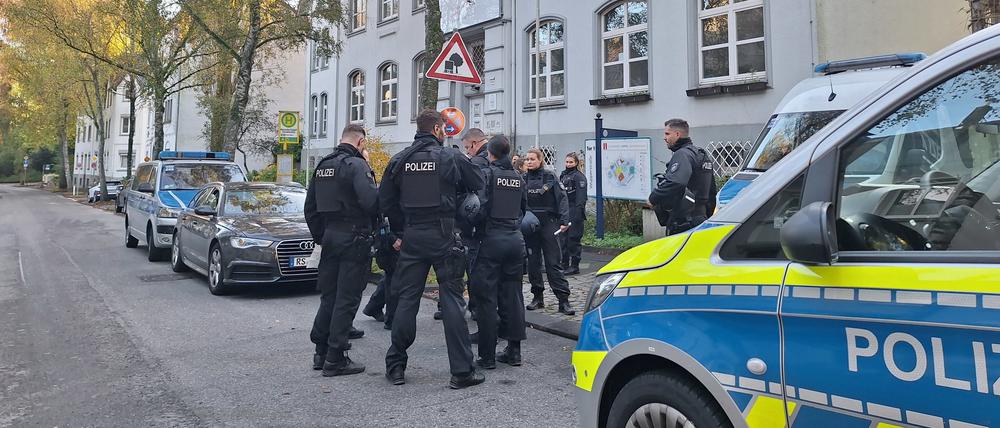 bombendrohungen-gegen-schulen-in-mehreren-stadten.jpeg