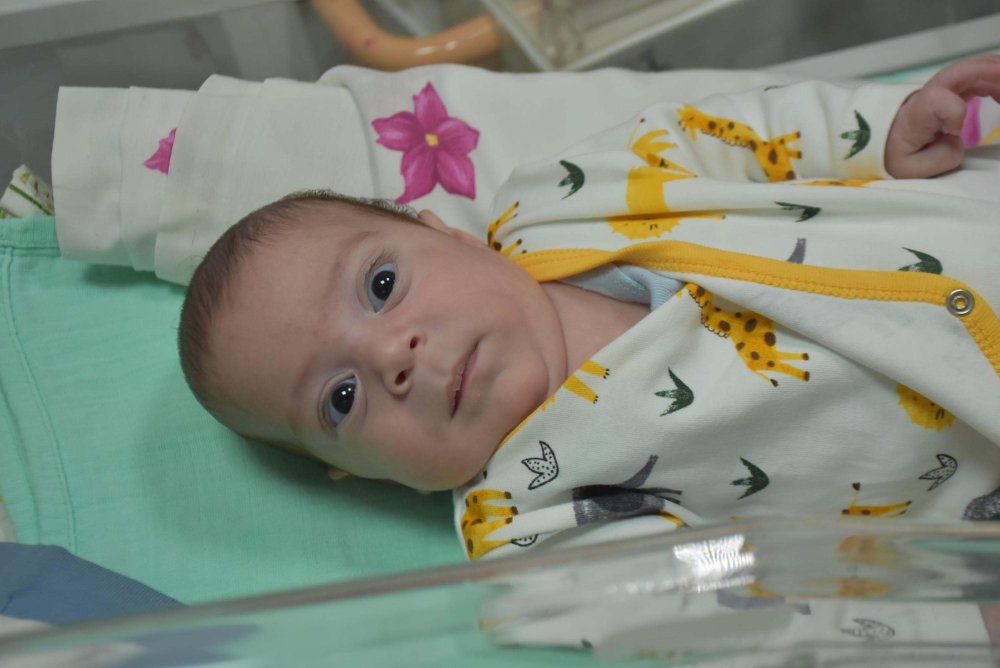 İzmir’de 540 gram doğan Efe bebek annesine kavuştu