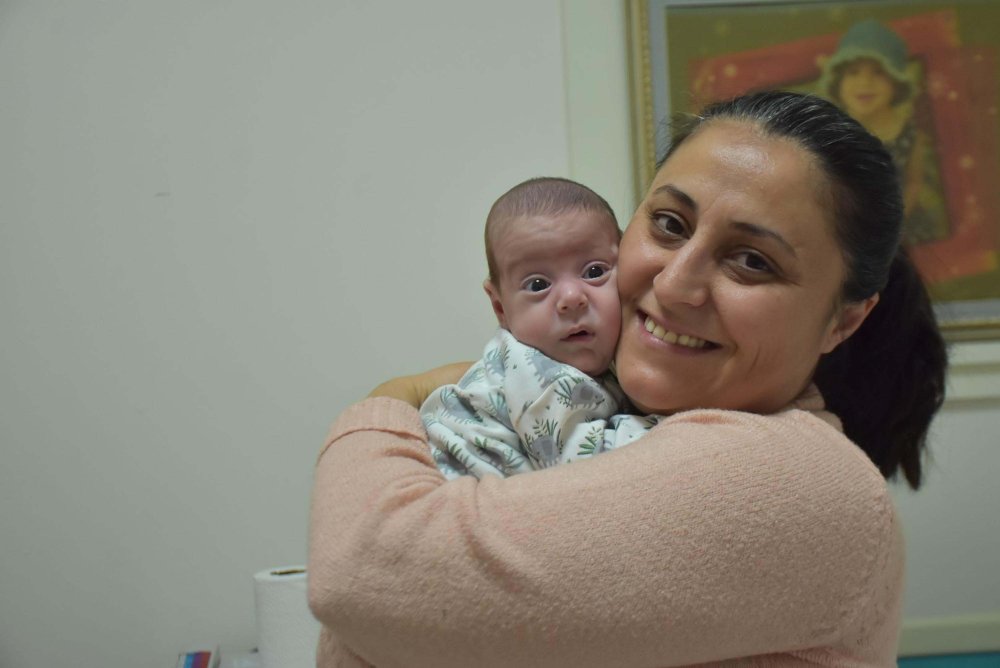 İzmir’de 540 gram doğan Efe bebek annesine kavuştu