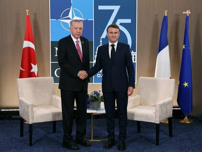 Erdoğan, Fransa Cumhurbaşkanı Macron ile görüştü